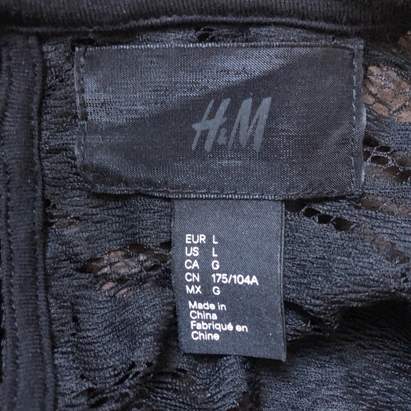 2/$20 π H&M β’ Lace Crop Top β’ sz L - Picture 4 of 5